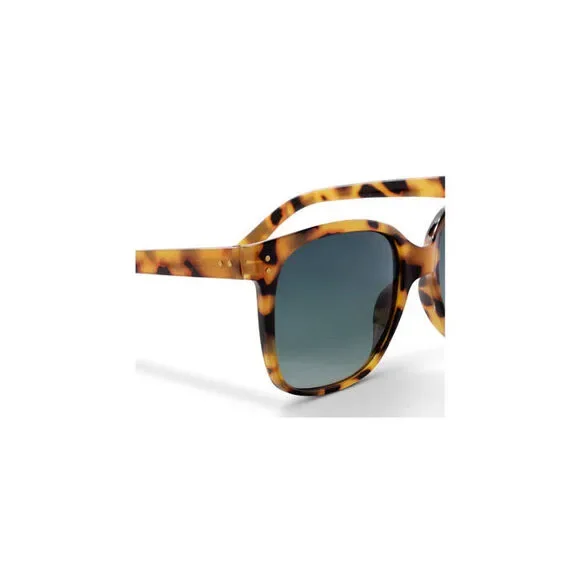 Poolside - Picture 3 of 3